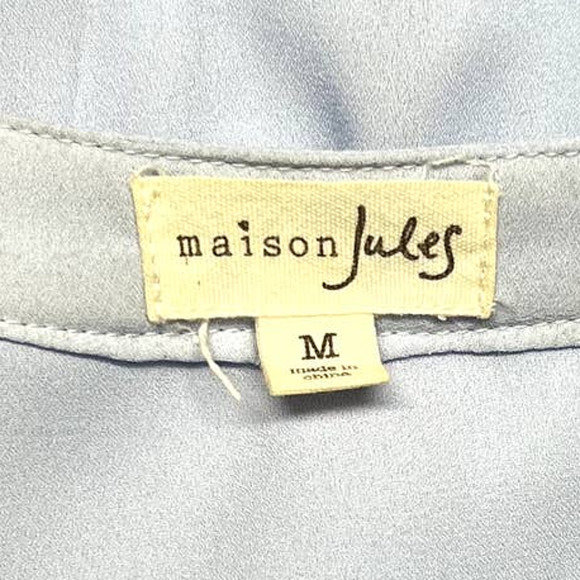 Maison Jules Blue V Neck Pleated Long Sleeve Pullover Blouse Size Medium - Picture 6 of 9